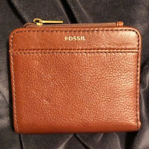 Small fossil leather wallet. Gently used.